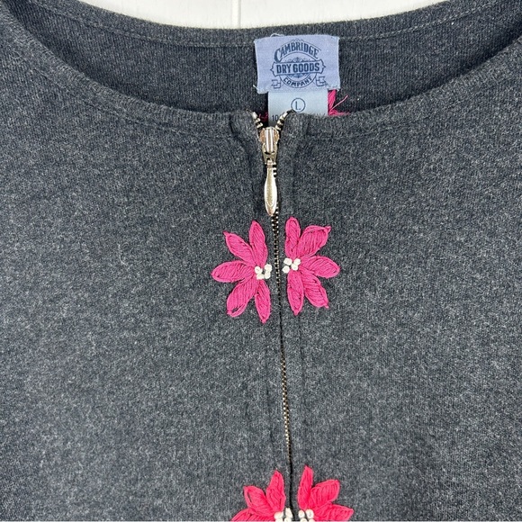 Cambridge Dry Goods Gray Floral Embroidered Zip Front Sweater Large - Picture 5 of 6